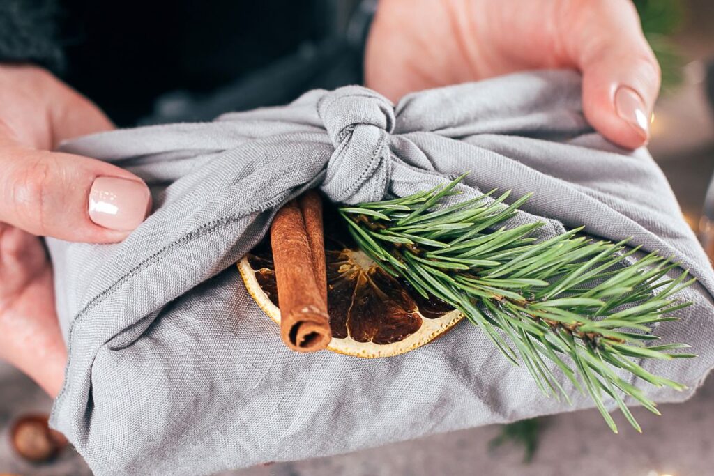 Gift wrapping using eco friendly material